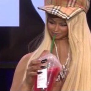 Meet your Posher, Ava